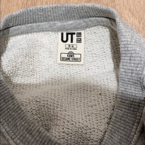 Kids KAWS x Uniqlo Sweatshirt - Picture 5 of 6